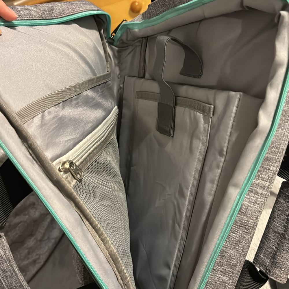 17 Inch Laptop Backpack - Picture 2 of 3